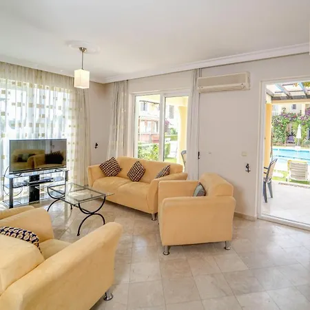 فيلة Seaside Residence, Hancer, Denize Sifir 4 Yatak Odali, 8 Kisilik ,ortak Havuzlu Villa,